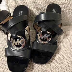 Michael Kors Black Leather Heeled Sandals MK Logo Buckle Women’s Size 8M